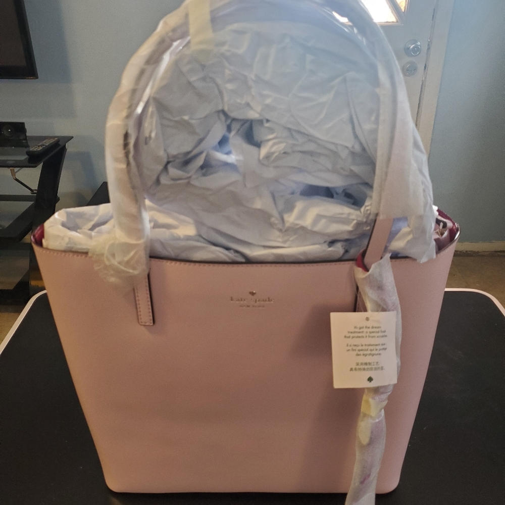 Kate Spade - Picture 5 of 5